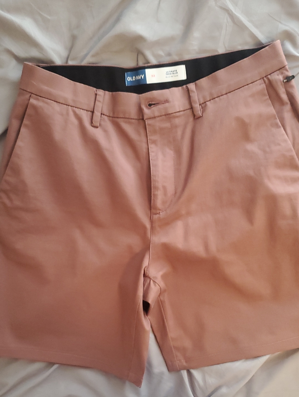 Old Navy Ultimate TECH SLIM Men's Dusty Rose Chino Shorts
